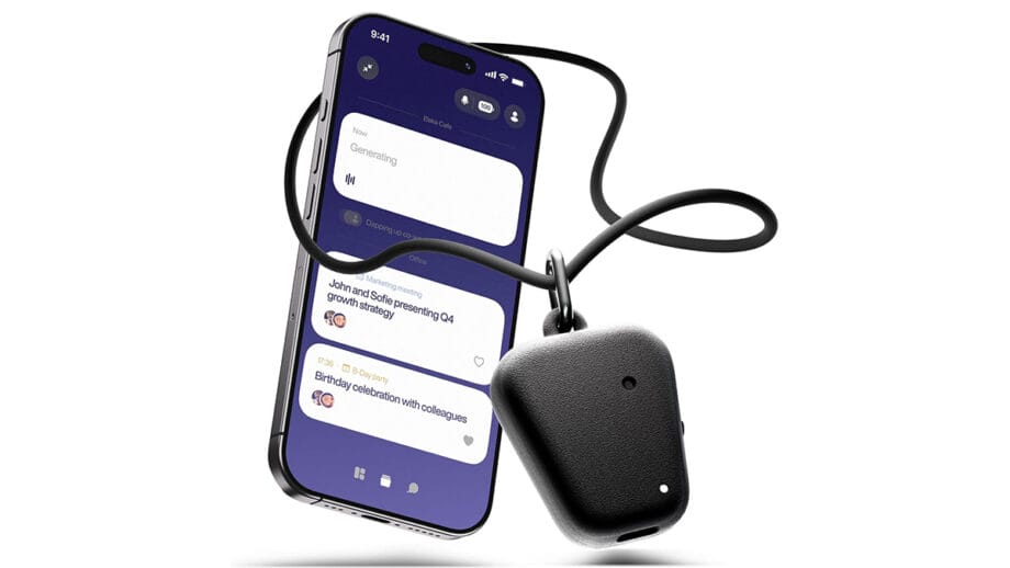Un smartphone affiche l'application Fieldy et est attaché à un appareil Fieldy noir portable sur une lanière.