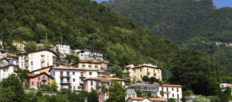 Une grosse facture de téléphone après un voyage dans les Alpes