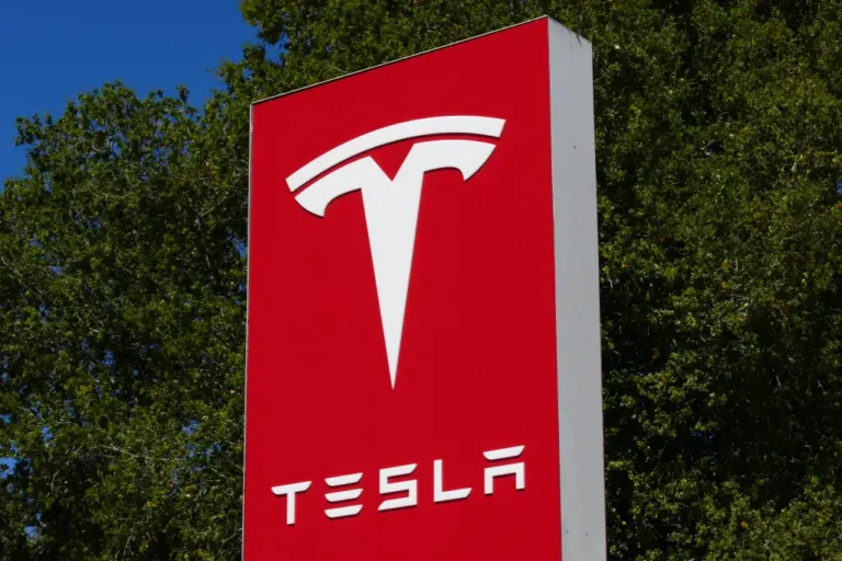 Leçons de la stratégie IA de Tesla