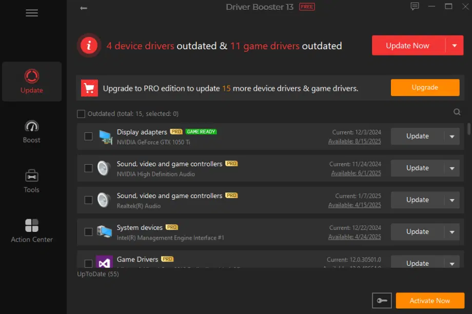 Interface IObit Driver Booster affichant les pilotes de périphérique et les pilotes de jeu obsolètes, avec les options de mise à jour et de mise à niveau surlignées en rouge et orange.