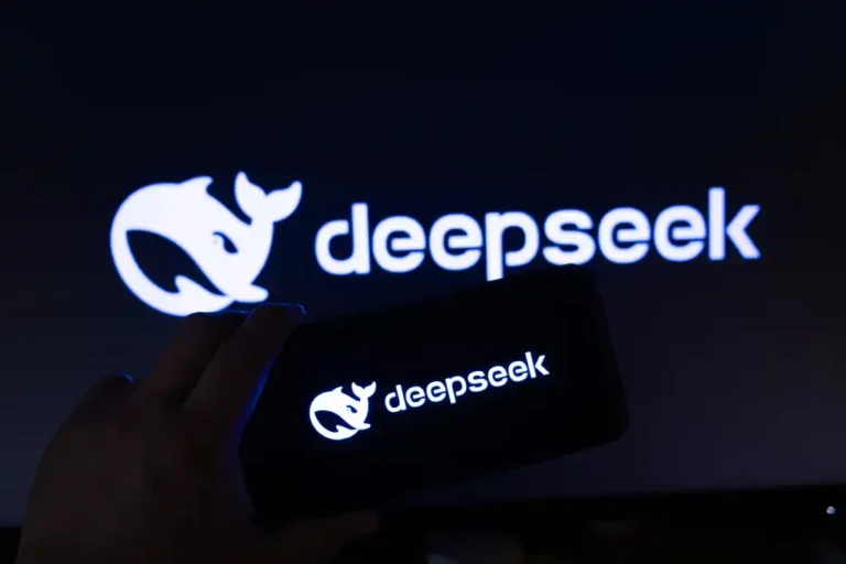 DeepSeek augmente de plus de 10 fois les prix de certains V4 alors que la demande en IA met à rude épreuve la capacité