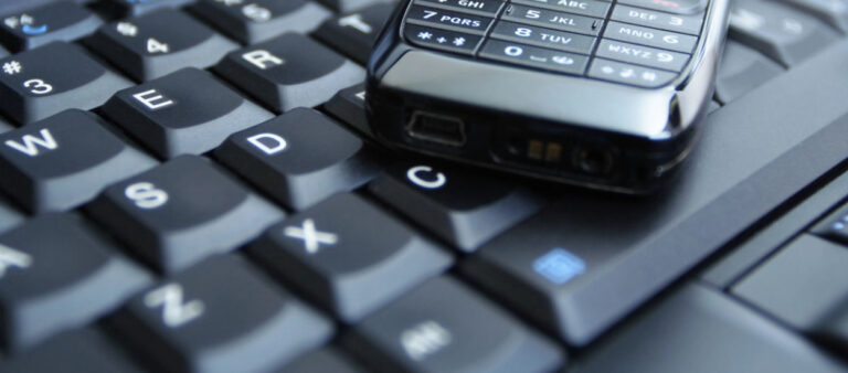 J&rsquo;ai échangé le Galaxy S24 Ultra contre le Nokia 3210 pendant une semaine. Les conclusions sont surprenantes
