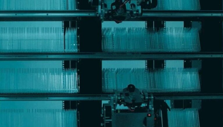 Le projet Silica de Microsoft promet un stockage éternel. Il ne peut pas y arriver à partir d&rsquo;ici