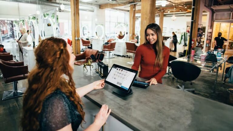 Comment choisir un système de point de vente pour les petites entreprises