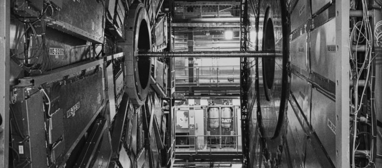 Le CERN migre vers Debian. Auparavant, ils utilisaient Red Hat